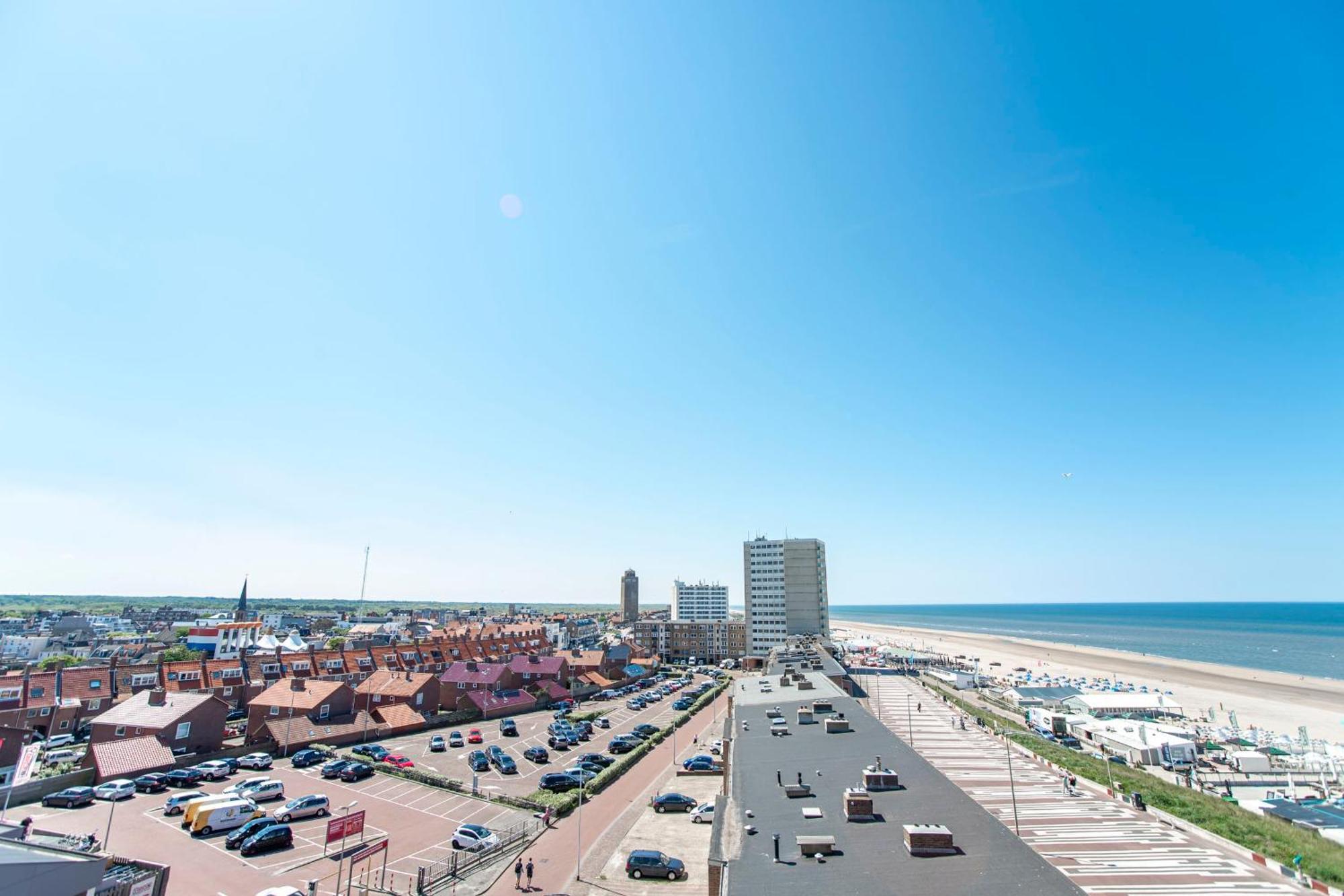 Studio Tara At The Beach With Private Parking Зандвоорт Екстериор снимка