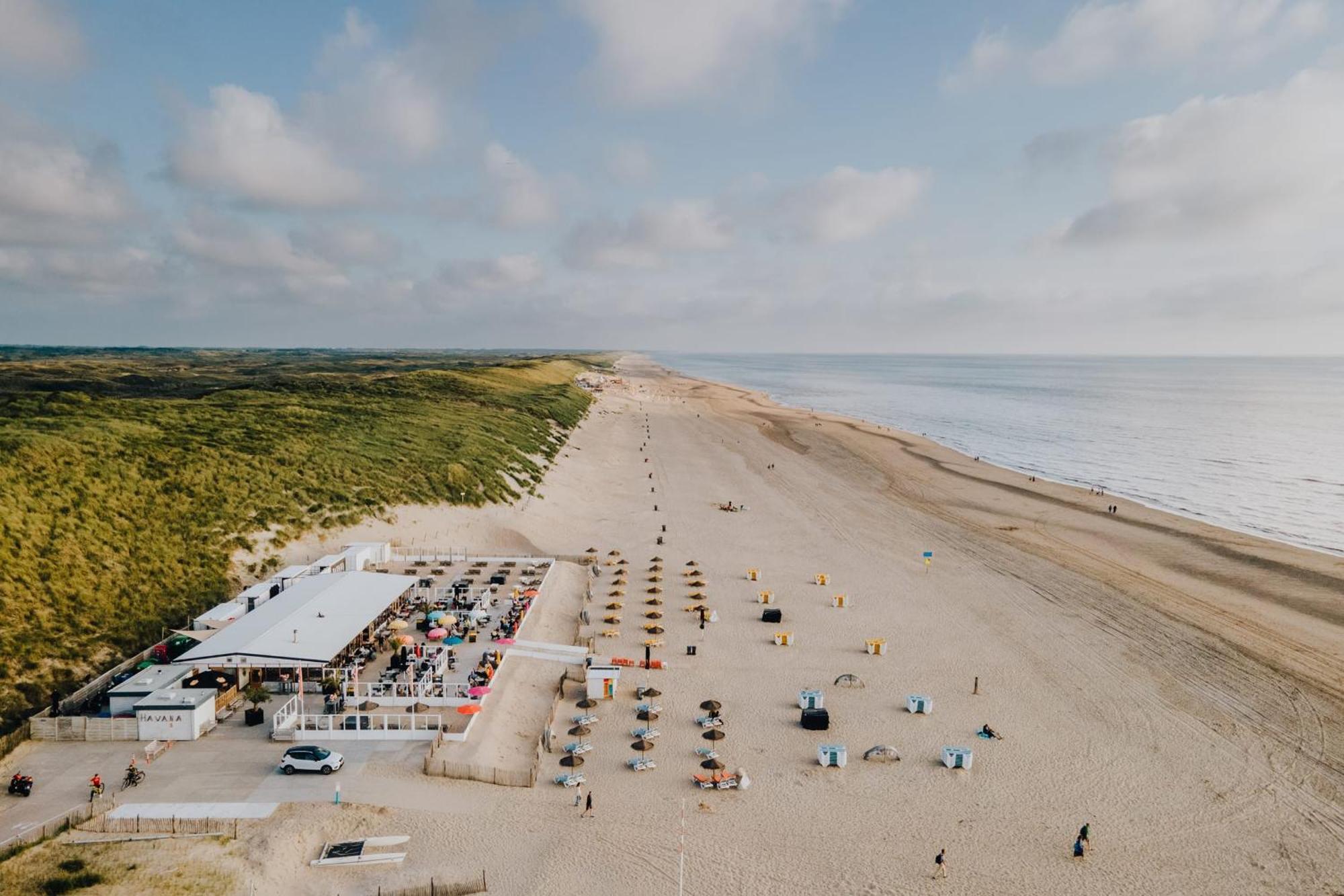Studio Tara At The Beach With Private Parking Зандвоорт Екстериор снимка